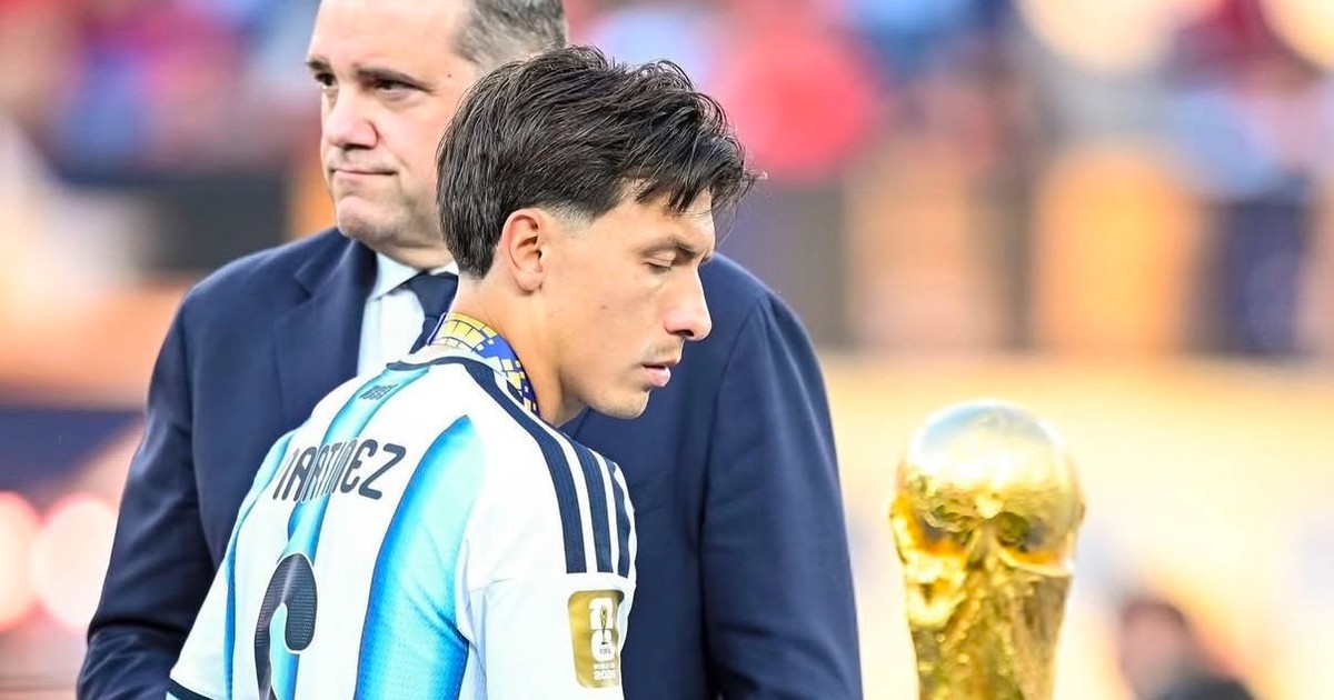 Lisandro Martínez después de la derrota: "la caída de los grandes es la felicidad de los mediocres"