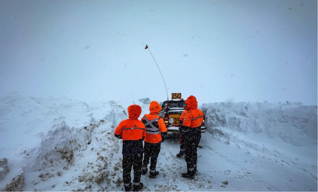 El histórico temporal frenó Veladero: Barrick comenzó a trasladar trabajadores por vía aérea