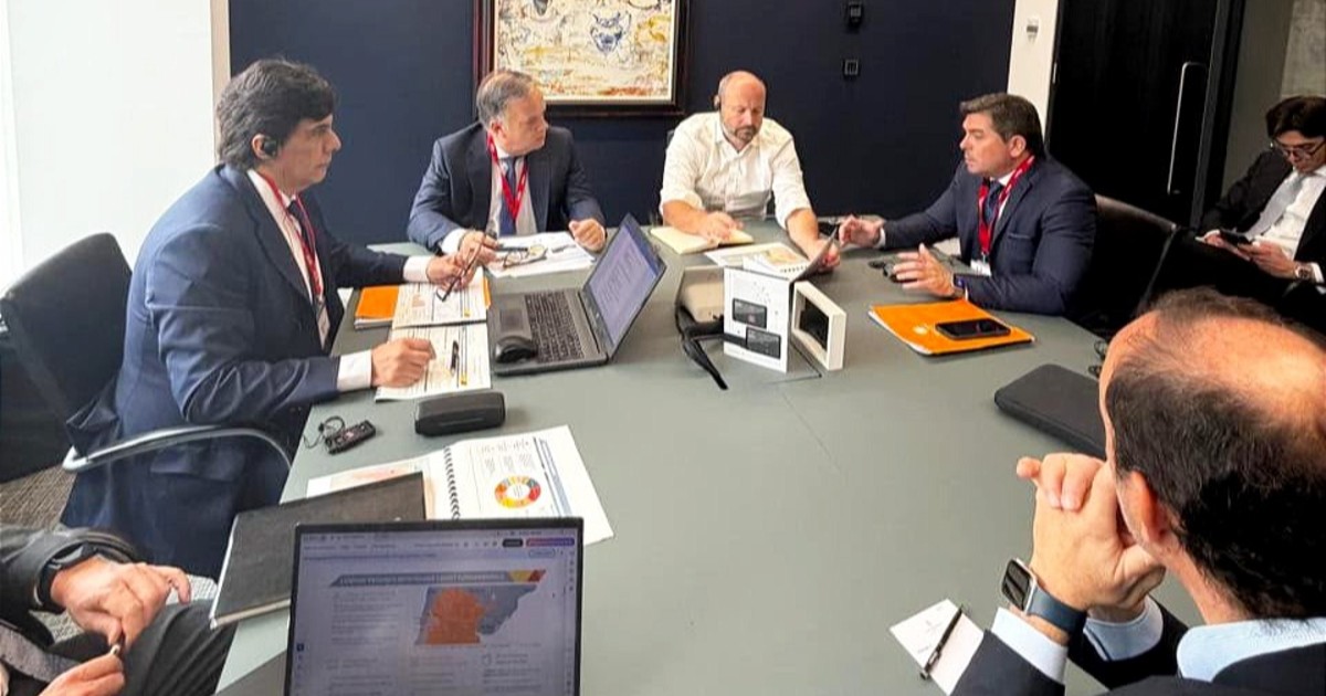 En Londres, Orrego presentó la emisión de bonos ante inversores internacionales de primer nivel